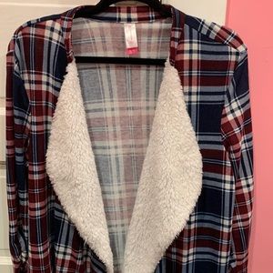 I am selling my the clothes that I don’t use anymore more, to donate to families